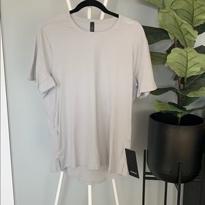 Men’s Lululemon shirt: After the Wave